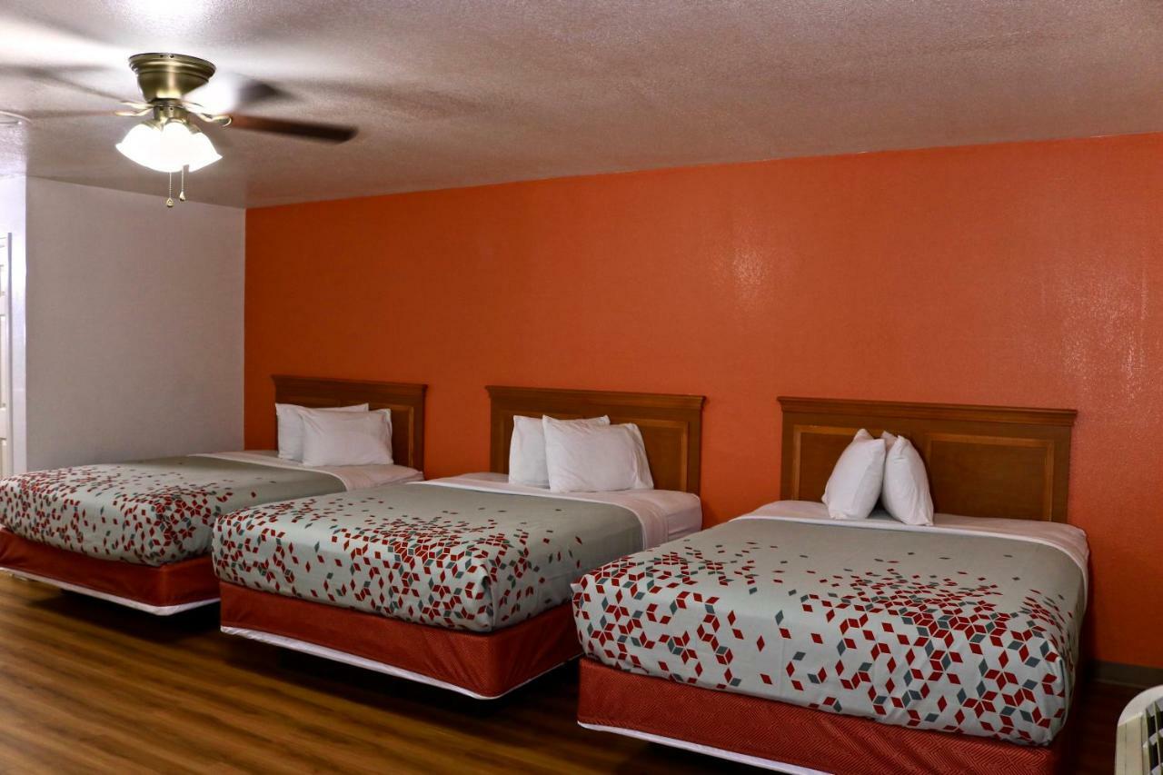 El Dorado Heritage Inn & Suites מראה חיצוני תמונה